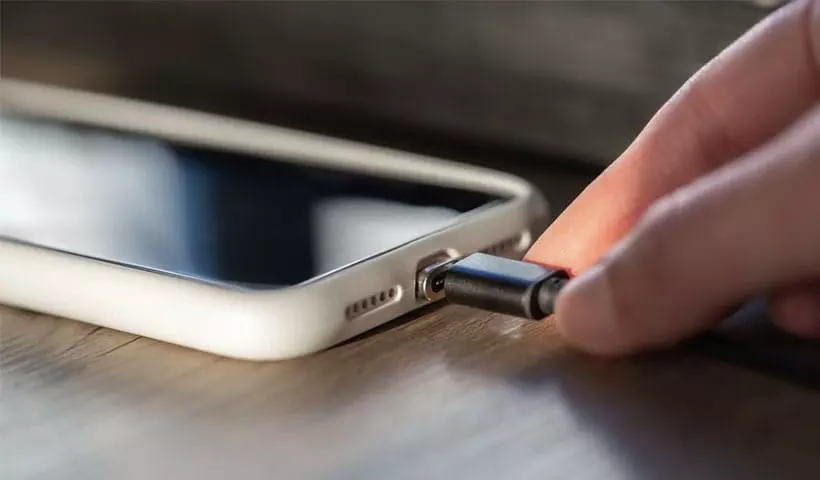 Phone Life, réparation problème chargement téléphone